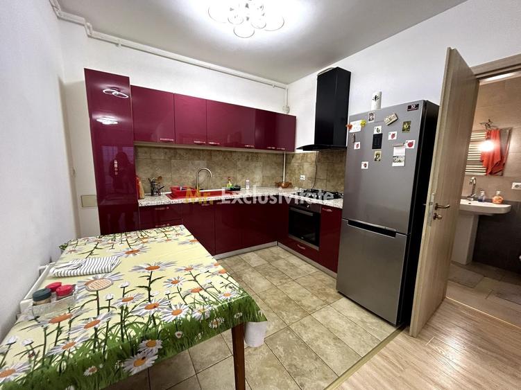Apartament cu 2 camere semidecomandat, mobilat în Apărătorii Patriei
