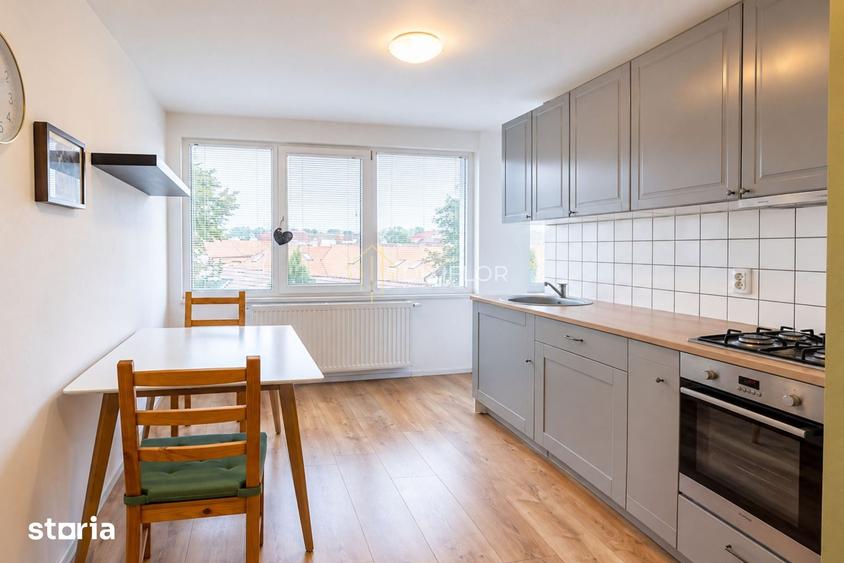 Apartament cu 2 camere semidecomandat în 22 Decembrie 1989