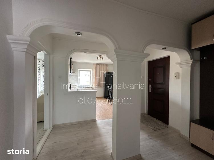 Apartament cu 3 camere decomandat în Porolissum