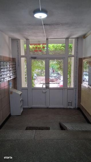Apartament cu 3 camere decomandat în Dristor