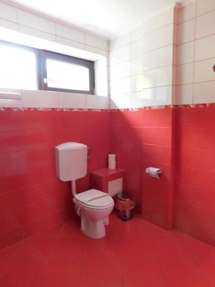 Casă cu Teren 383 Mp în Zamora