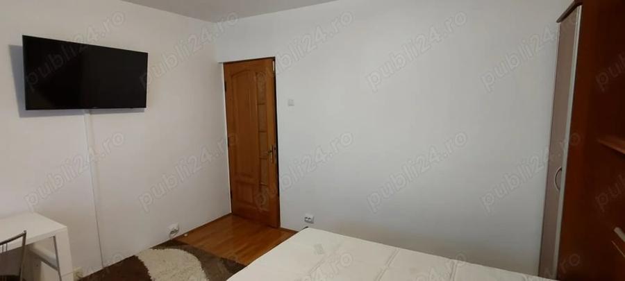 Apartament cu 3 camere decomandat în Nerva Traian
