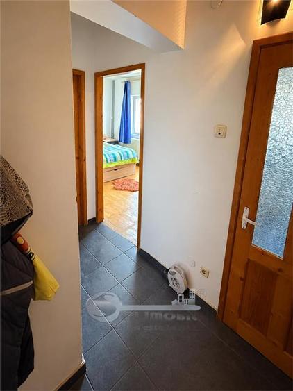 Apartament cu 3 camere decomandat, mobilat în Socola
