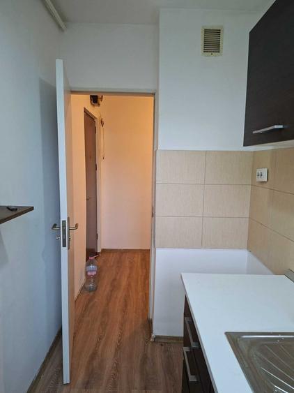 Inchiriez ap. 2 camere - 4