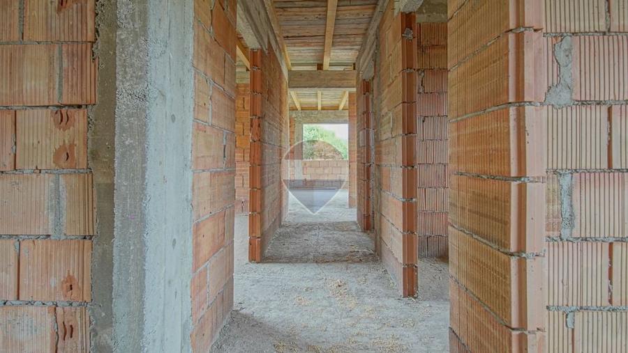 Casă cu 4 camere cu Teren 365 Mp în Central