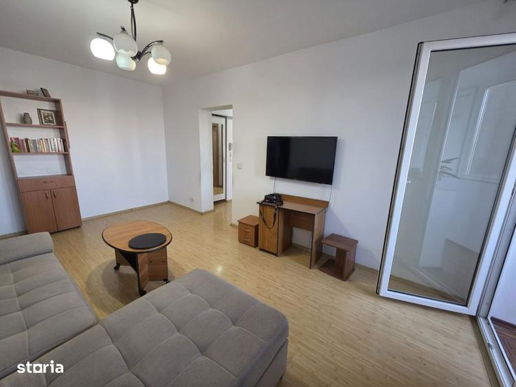 Apartament cu 2 camere semidecomandat, mobilat în Titan — fotografia 1