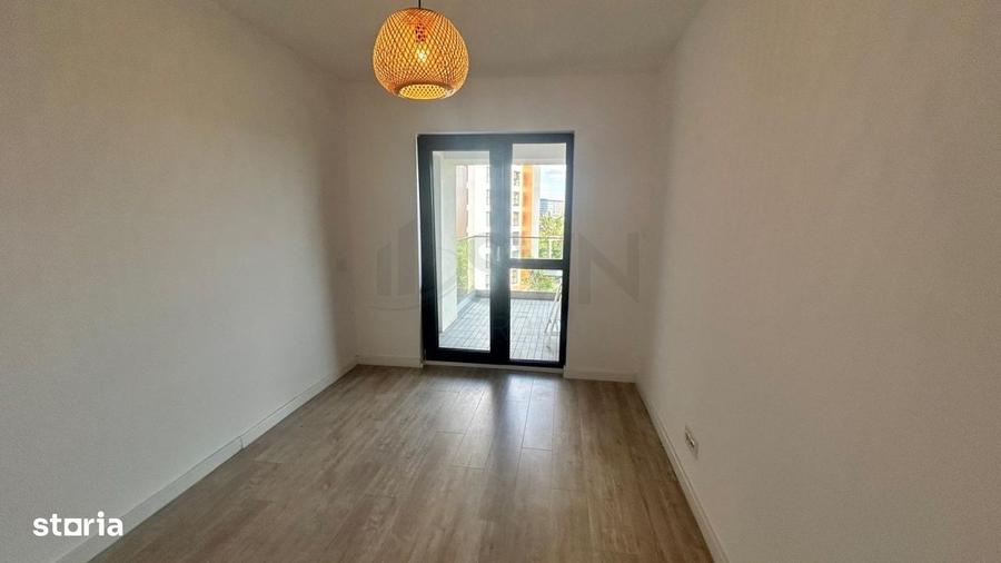 Apartament cu 3 camere semidecomandat în Domenii