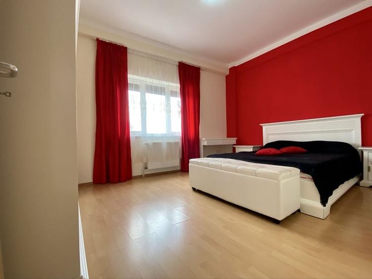 Apartament cu 3 camere semidecomandat, mobilat în Iosefin