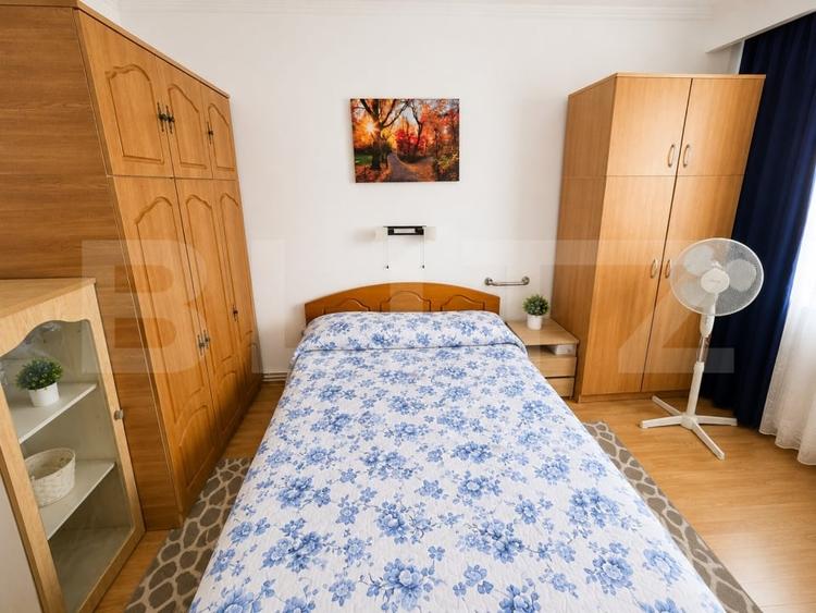 Apartament cu 2 camere decomandat, mobilat în Micro 12