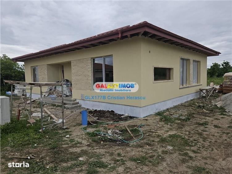 Casă cu 4 camere în Gulia