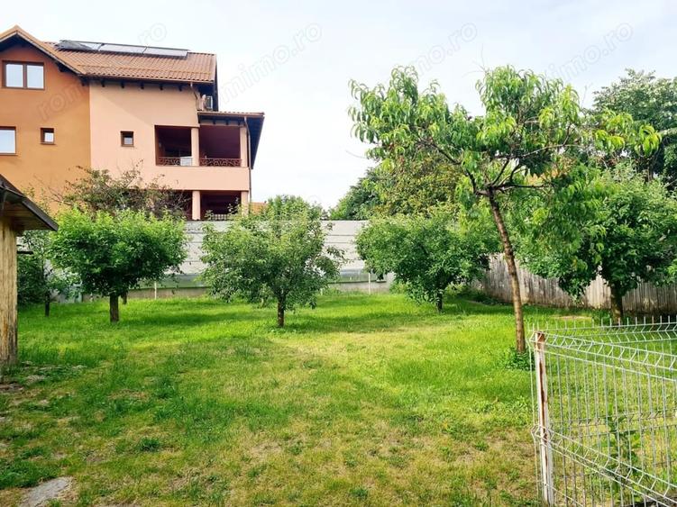 Casă cu 10 camere cu Teren 781 Mp în Cartierul Traian