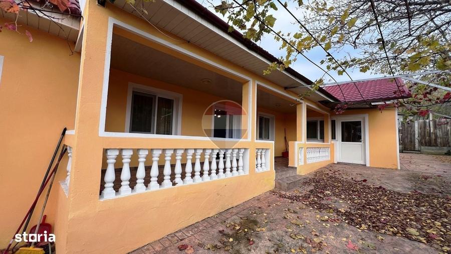 Casă cu 4 camere în Fârțănești