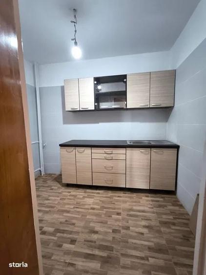 Apartament cu 3 camere decomandat în Drumul Taberei