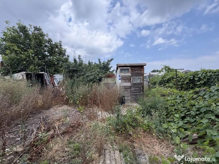 Casă cu 3 camere cu Teren 563 Mp în Câmpineanca