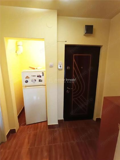 Apartament cu 2 camere semidecomandat, mobilat în Nord