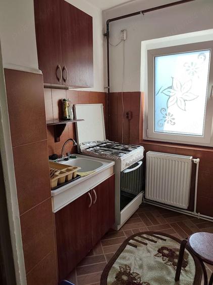 Garsonieră decomandată în Petros