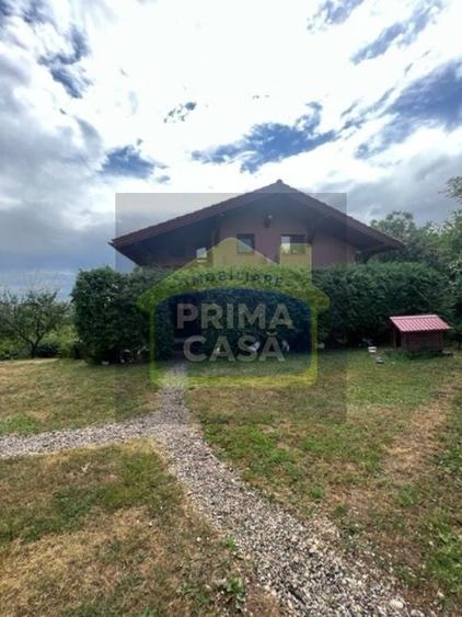 Casă cu 4 camere cu Teren 2100 Mp în Exterior Vest