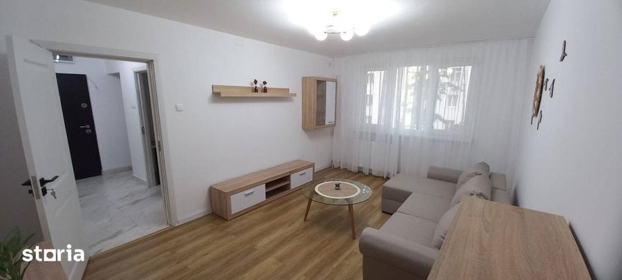 Apartament cu 3 camere decomandat în Drumul Taberei