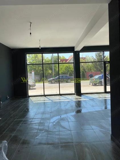 Spațiu comercial, de 85 mp, în Petrești