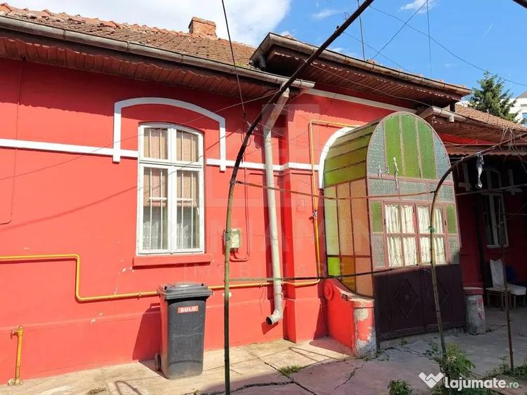 Casă cu 4 camere cu Teren 273 Mp în Central