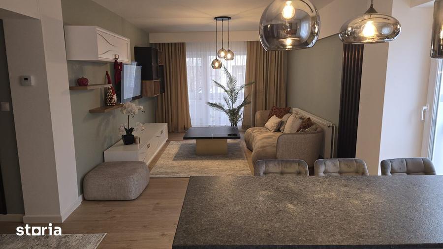 Apartament cu 4 camere decomandat în Micul Dallas