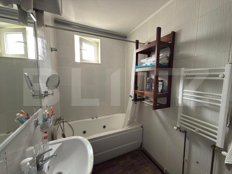 Apartament cu 3 camere decomandat, mobilat în Cina