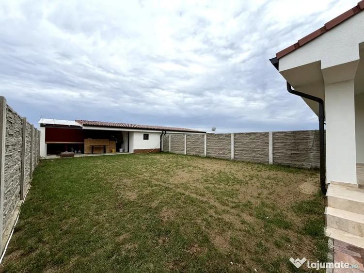 Casă cu 4 camere cu Teren 330 Mp în Exterior Vest