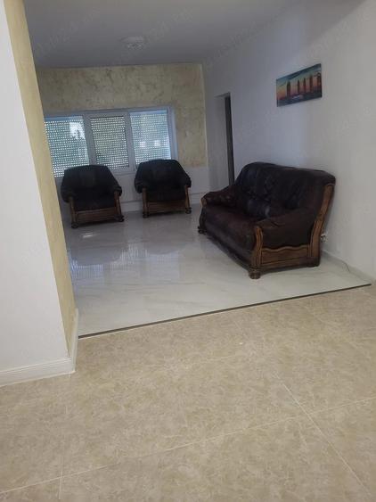 Casă cu 4 camere cu Teren 230 Mp în Central