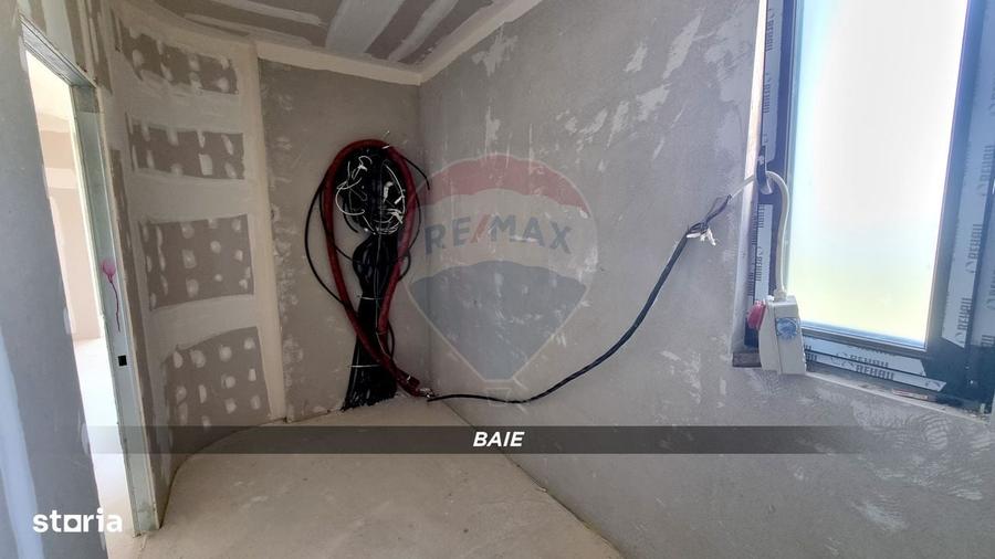 Casă cu 4 camere cu Teren 900 Mp în Recea