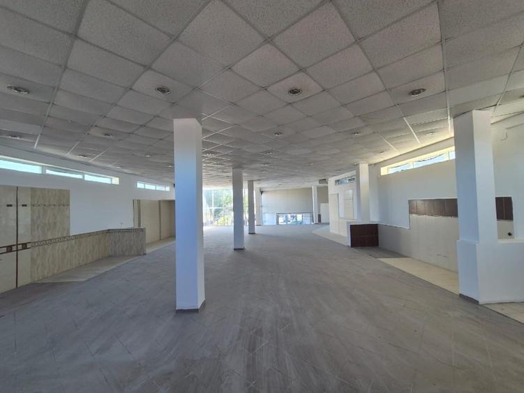 Spațiu comercial, de 585 mp, în Central