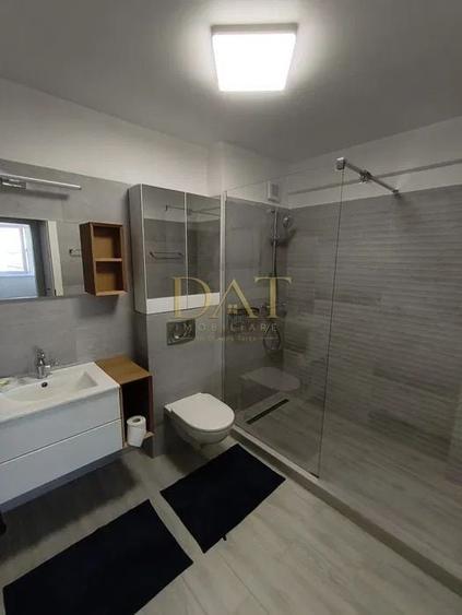 Apartament cu 3 camere, mobilat în Central