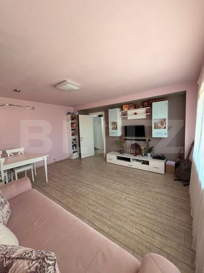 Apartament cu 3 camere decomandat, mobilat în Codlea