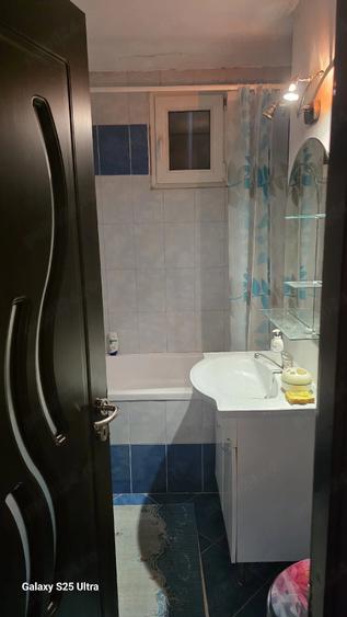 Apartament cu 2 camere decomandat în Horia
