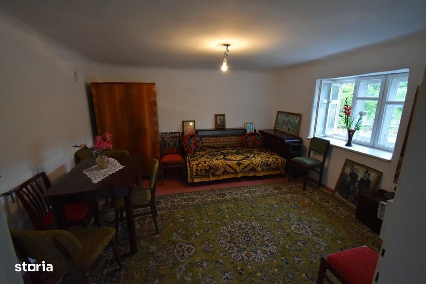 Casă cu 4 camere în Luna