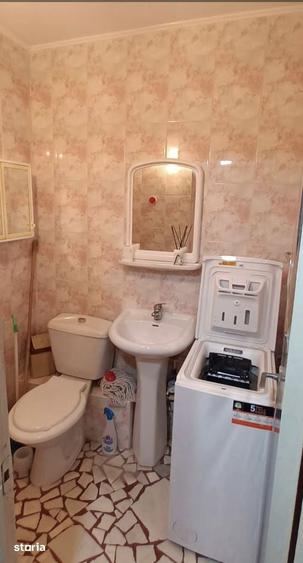 Apartament cu 3 camere decomandat în Faleza Nord