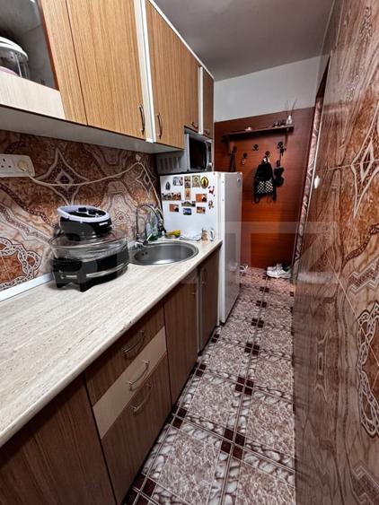 Apartament cu 2 camere semidecomandat, mobilat în Câmpia Turzii