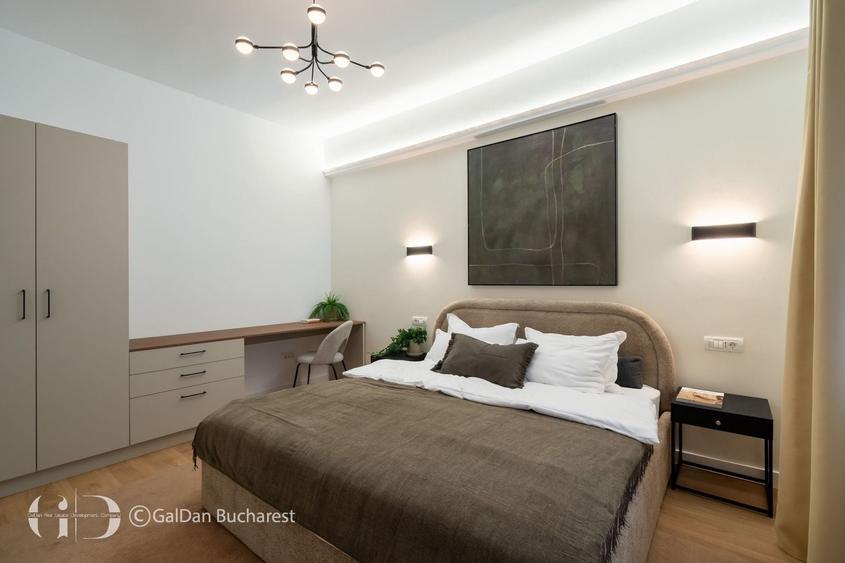 Apartament cu 3 camere, mobilat în P-ța Universității