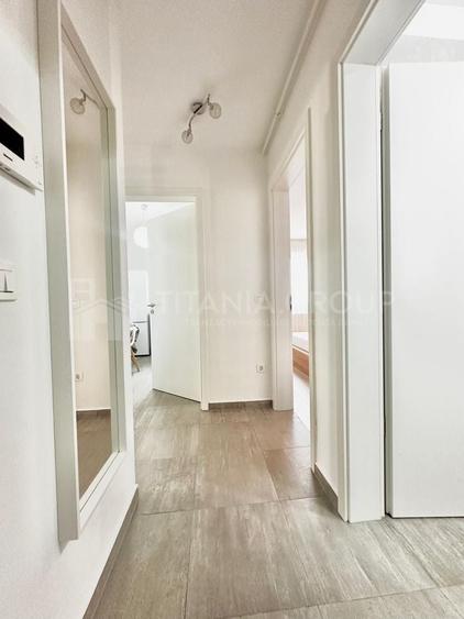 Apartament cu 2 camere decomandat, mobilat în Tractorul