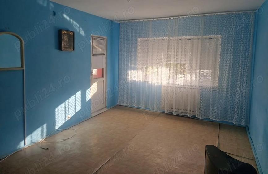 Apartament cu 2 camere decomandat în E3
