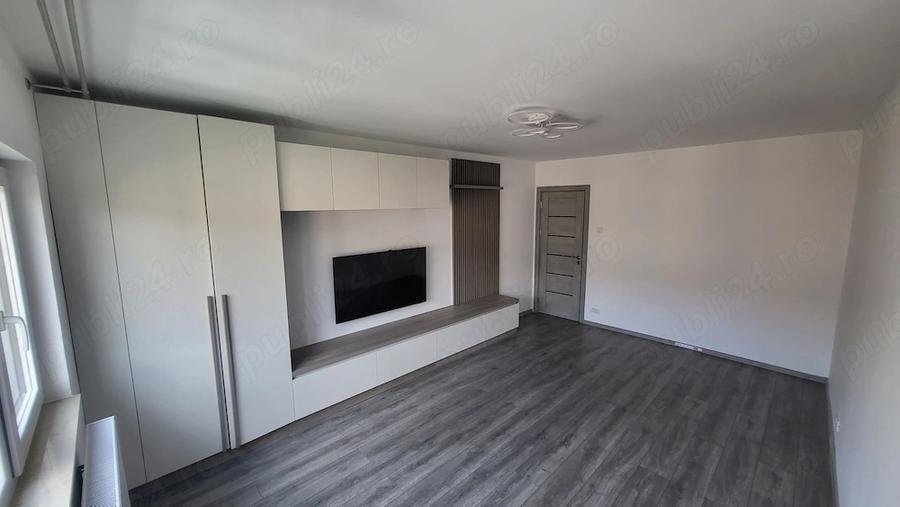 Apartament cu 2 camere decomandat în Tractorul