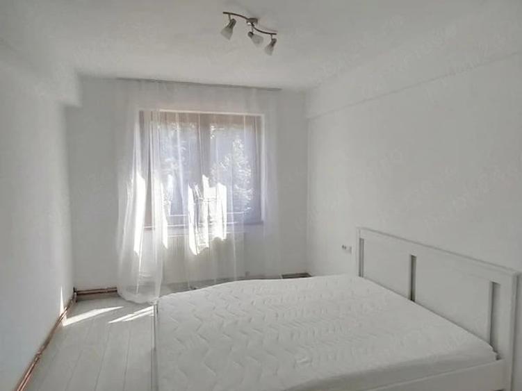 Apartament cu 3 camere decomandat, mobilat în Tractorul