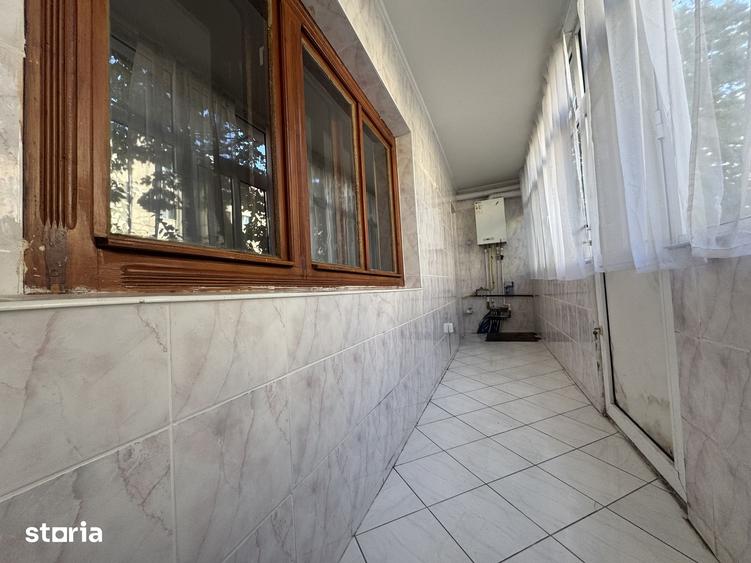 Apartament cu 3 camere decomandat în Tătărași