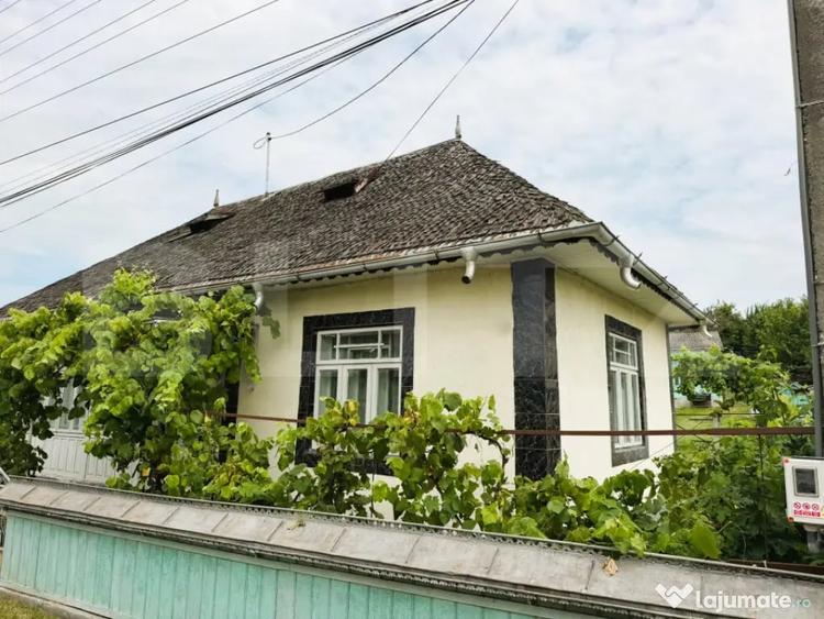 Casă cu 3 camere cu Teren 2900 Mp în Central