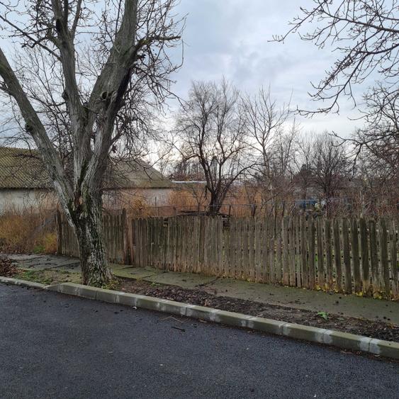 Casă cu 4 camere cu Teren 1578 Mp în Țăndărei