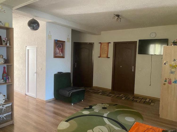 Casă cu 4 camere cu Teren 300 Mp în Livada