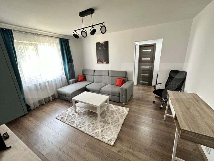 Apartament cu 2 camere semidecomandat în Micro 6