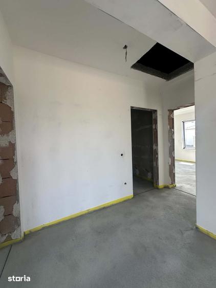 Casă cu 4 camere cu Teren 480 Mp în Central