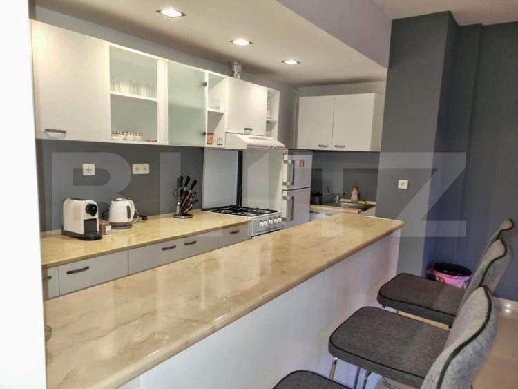 Apartament cu 2 camere semidecomandat, mobilat în Micro 17