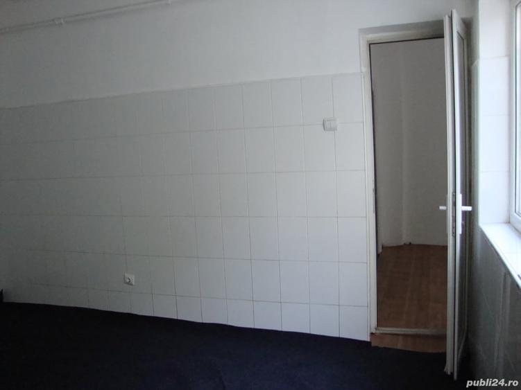 Casă cu 7 camere cu Teren 338 Mp în Central