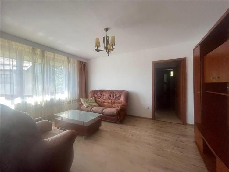 Apartament cu 3 camere semidecomandat în Ultracentral